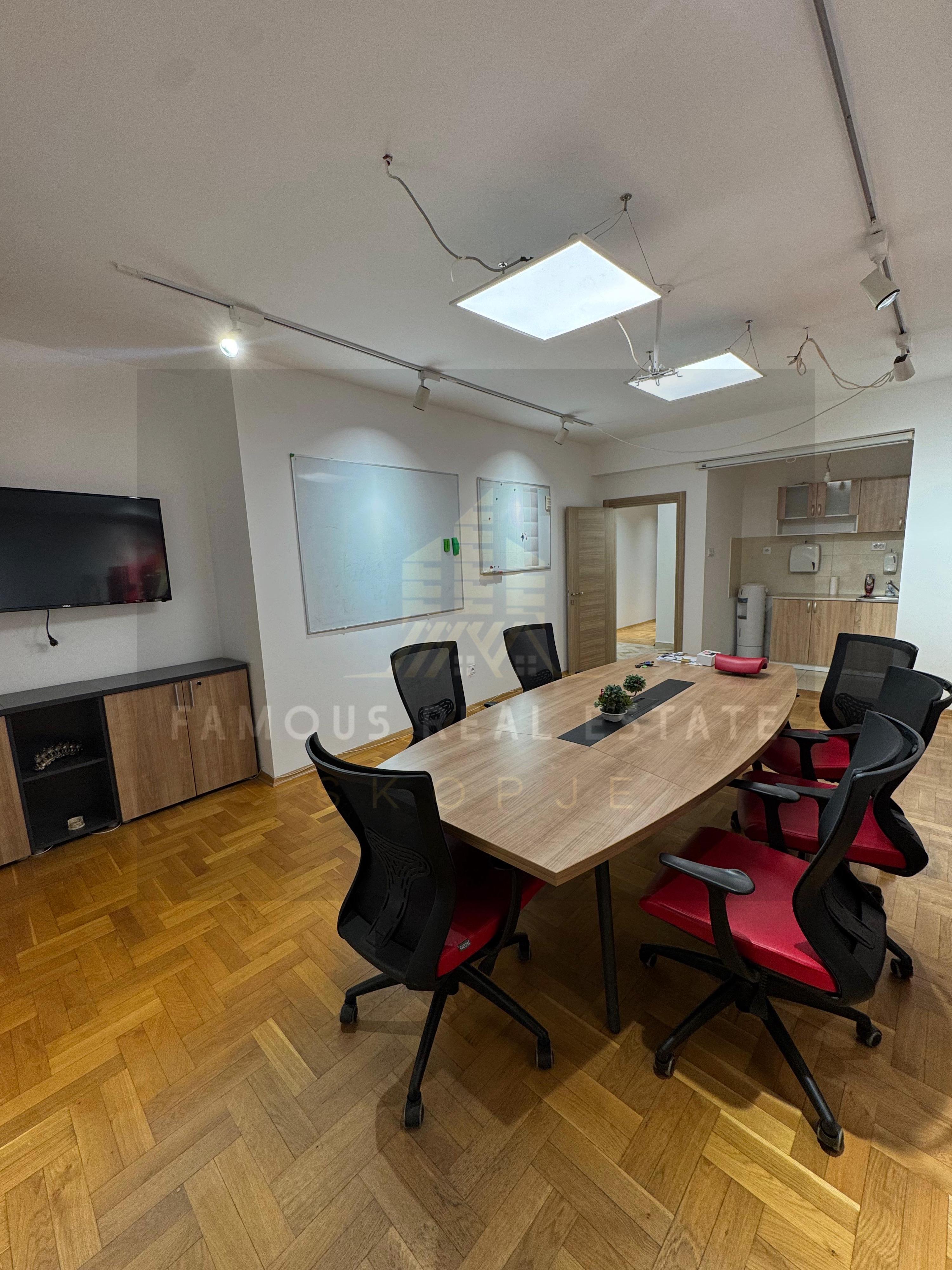 FOR RENT – OFFICE IN CENTRAL LOCATION